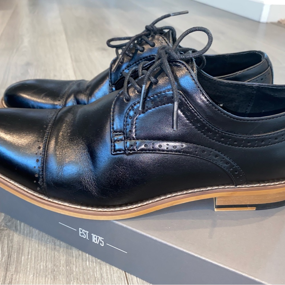 Stacy Adams Black Leather Cap Toe Oxfords